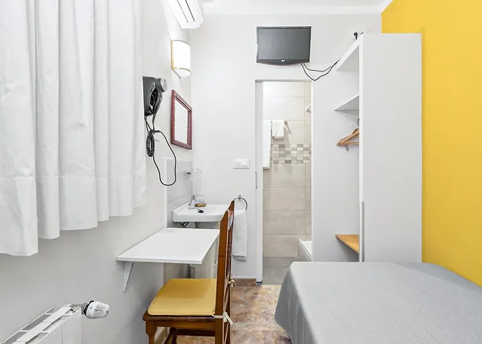 Hostal Santa Ana Barcelona